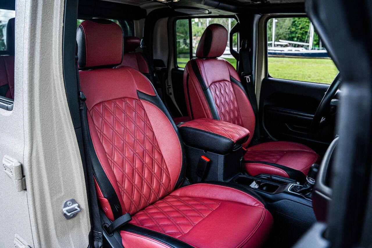 2020 JEEP Gladiator Pickup - $69,999