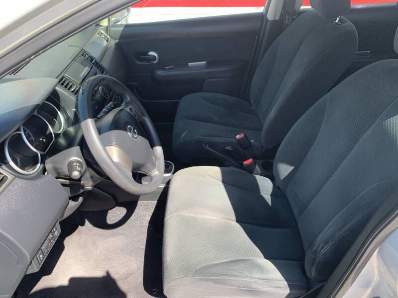 2012 Nissan Versa 1.8 S