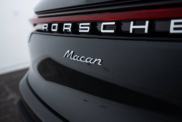 2025 Porsche Macan