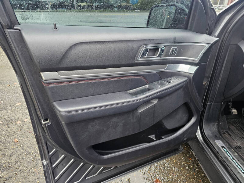 2018 Ford Explorer Sport