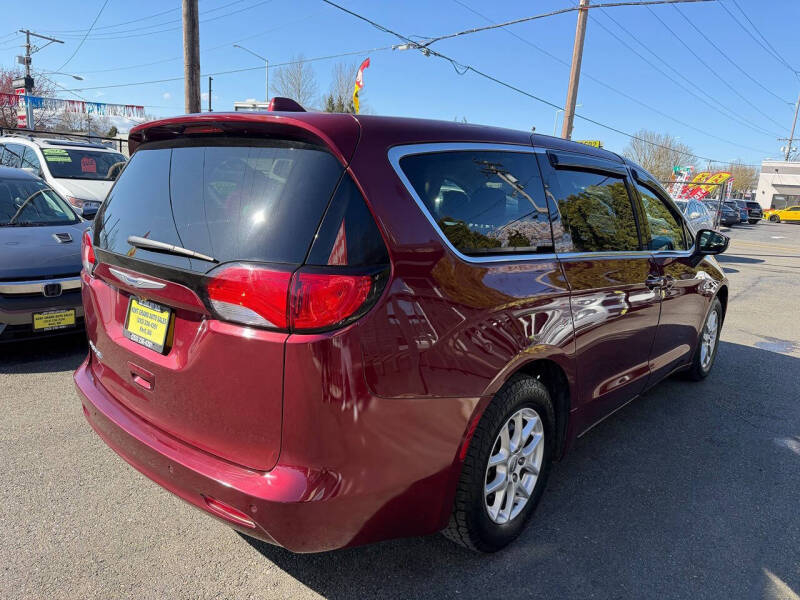 2018 Chrysler Pacifica LX