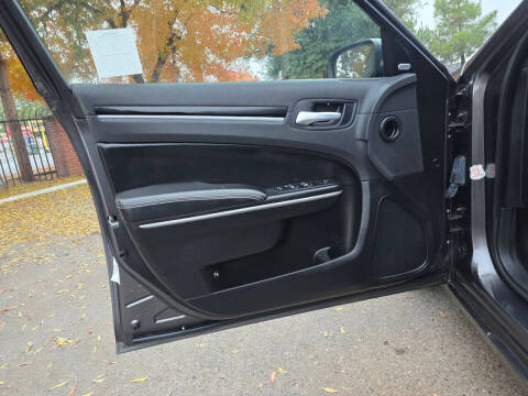 2023 Chrysler 300 S V6