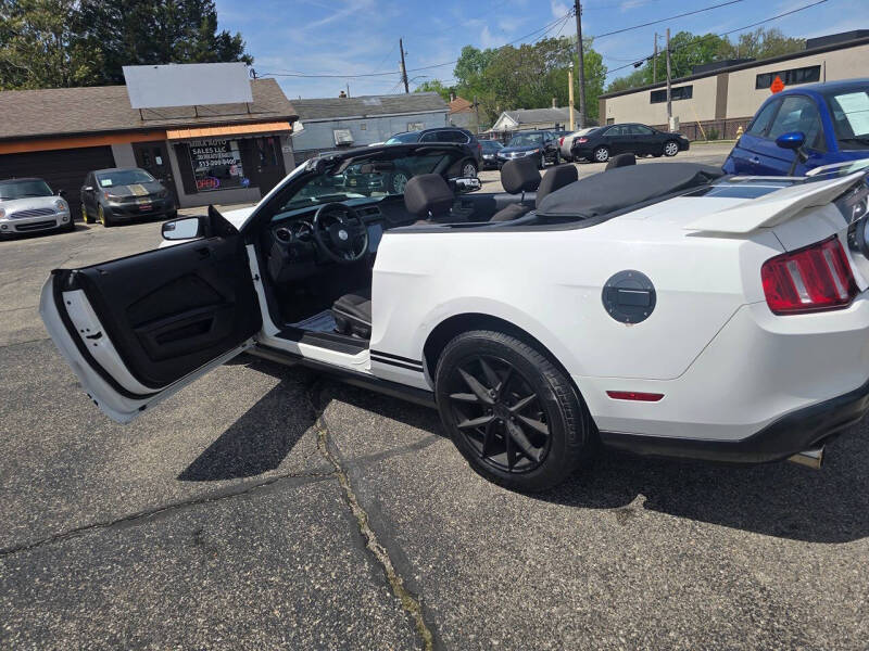2012 Ford Mustang V6