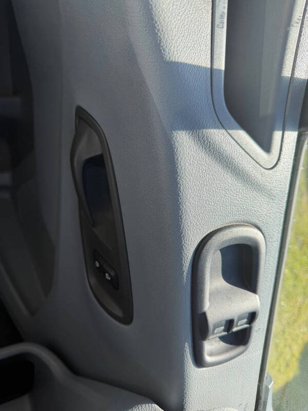 2017 Ford Transit 150 XLT