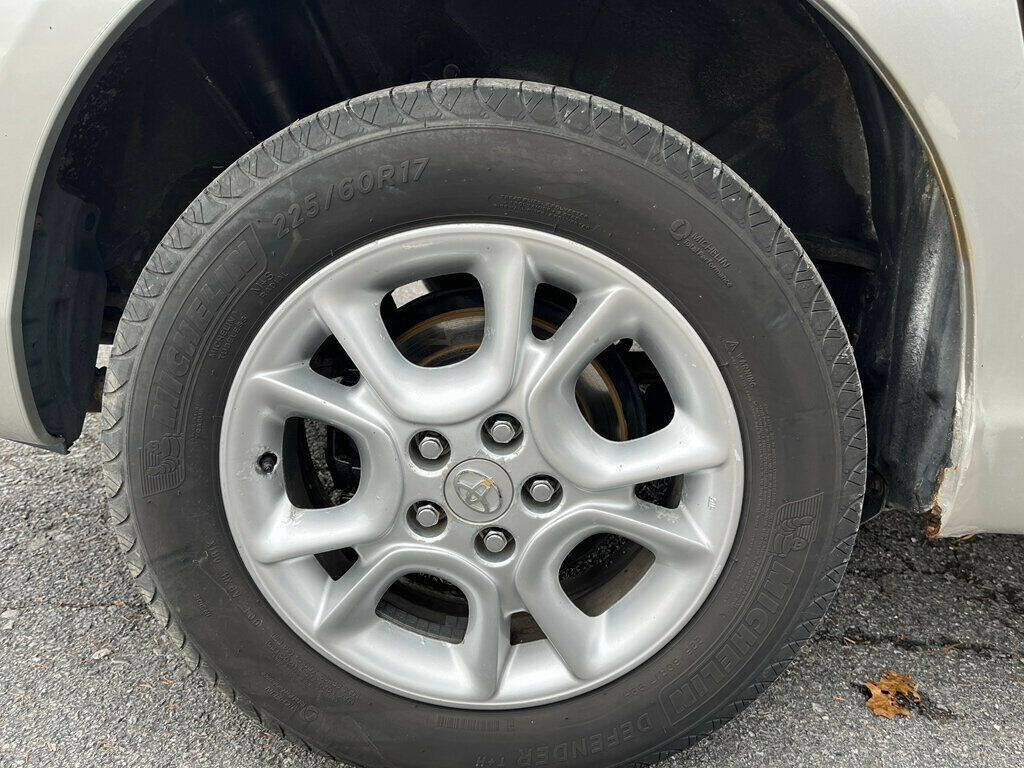 2004 Toyota Sienna 11