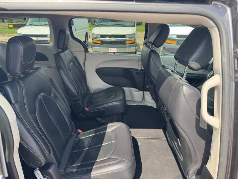 2022 Chrysler Pacifica Touring L