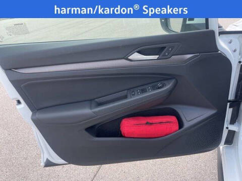 2025 Volkswagen Golf GTI SE