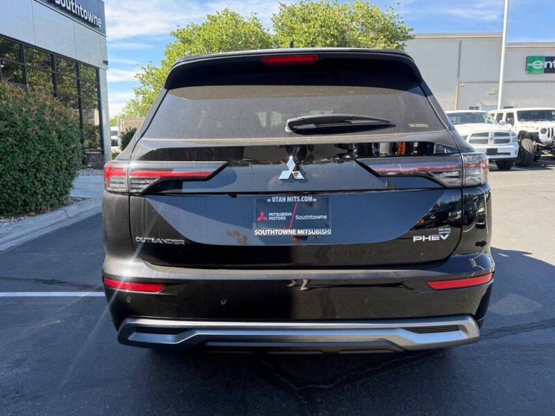 2026 Mitsubishi Outlander PHEV SE