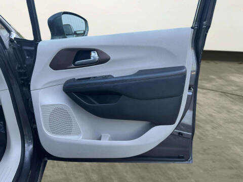 2018 Chrysler Pacifica Touring L Plus