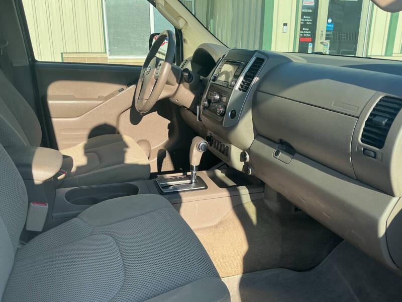 2017 Nissan Frontier SV