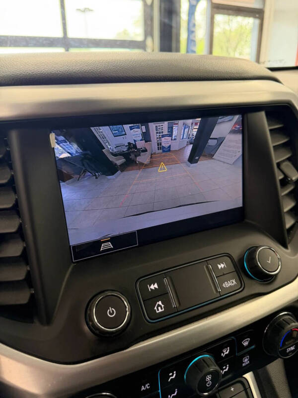 2022 GMC Acadia SLE