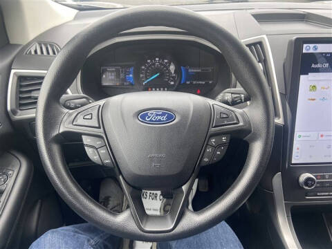 2022 Ford Edge SE