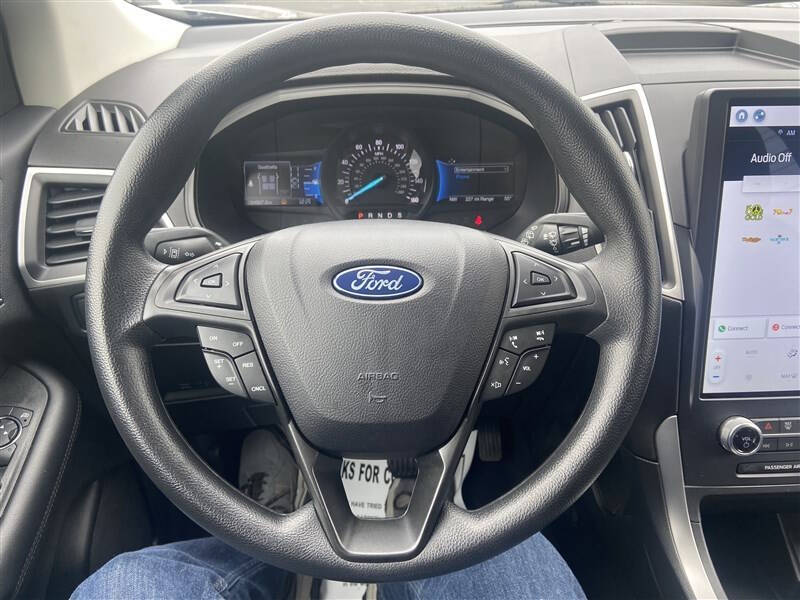 2022 Ford Edge SE