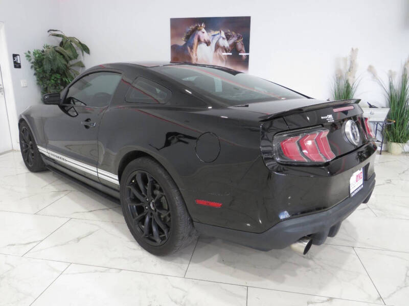 2011 Ford Mustang V6