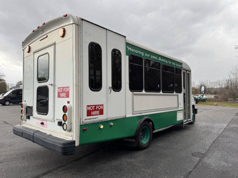 2010 Ford E-Series E-450 SD