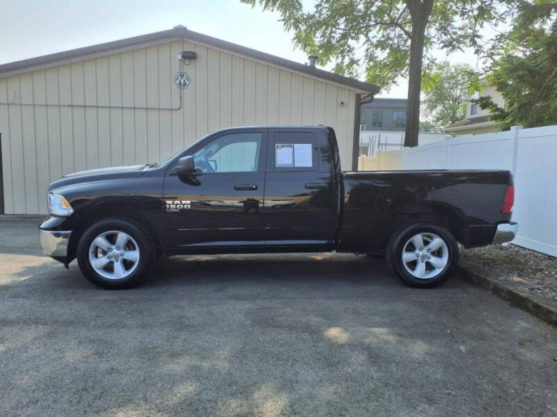 2024 RAM 1500 Classic SLT