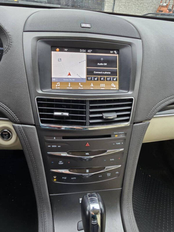 2019 Lincoln MKT Reserve