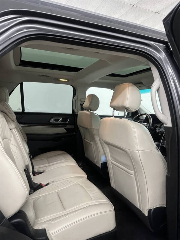 2016 Ford Explorer Platinum