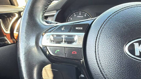 2017 Kia Cadenza Premium