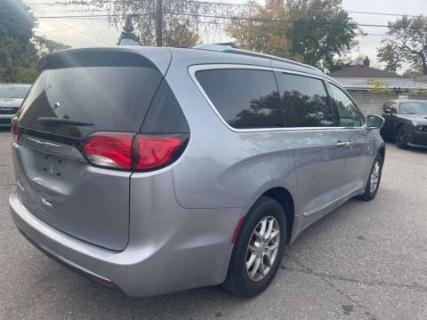 2020 Chrysler Pacifica Touring L