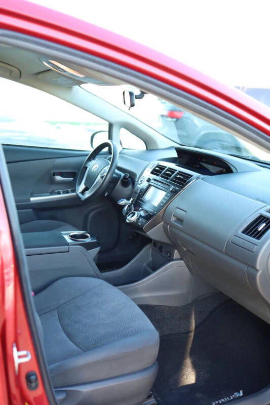 2012 Toyota Prius v