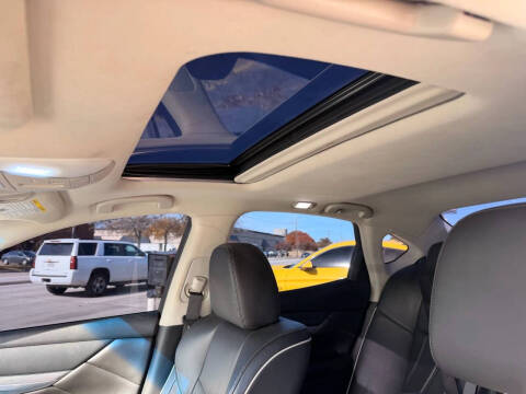 2016 Infiniti Q70 3.7