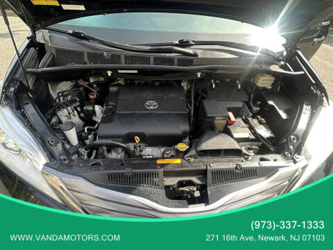 2016 Toyota Sienna