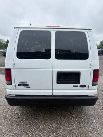 2011 Ford E-Series E-150