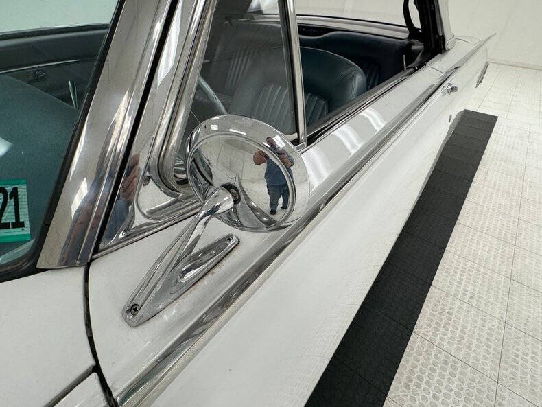1962 Ford Thunderbird