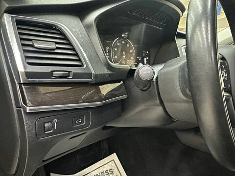 2019 Volvo XC90 T5 Momentum