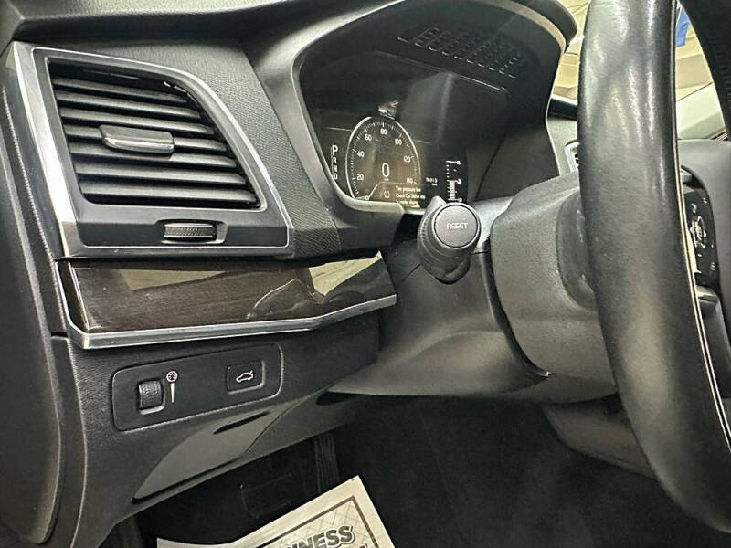 2019 Volvo XC90 T5 Momentum