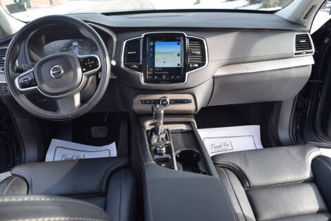 2022 Volvo XC90 T6 Inscription 6-Passenger