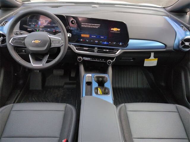 2026 Chevrolet Equinox EV LT 2