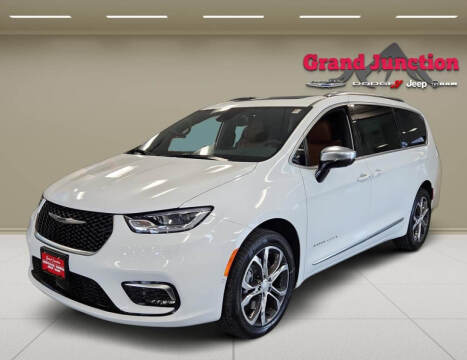 2026 Chrysler Pacifica Pinnacle