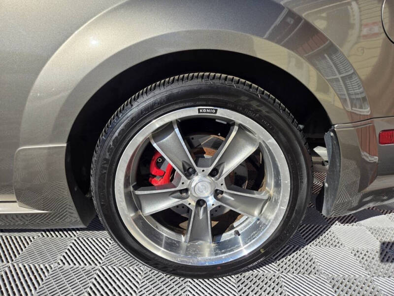 2005 Ford Mustang GT Premium