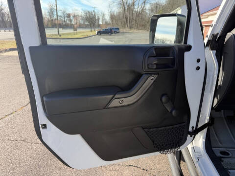 2017 Jeep Wrangler Willys Wheeler W