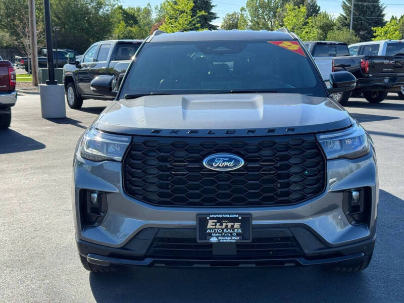 2025 Ford Explorer ST-Line