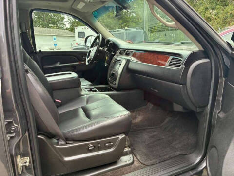 2011 GMC Yukon XL SLT