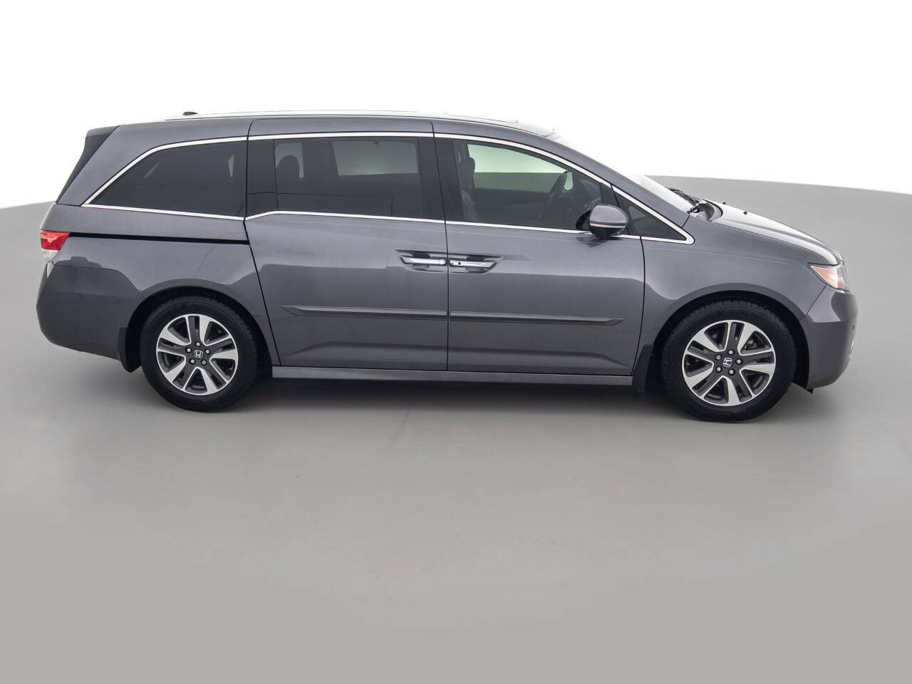 Used Car 2016 Honda Odyssey  Touring Elite 4dr Mini Van For Sale Under $12,000 In Coal City, Illinois