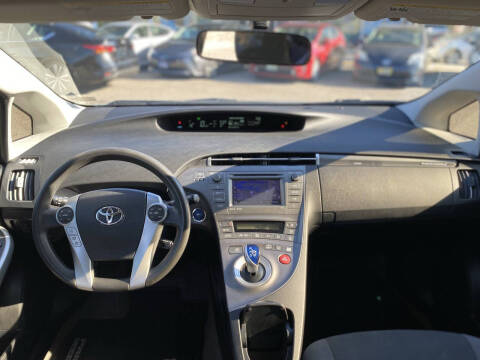 2012 Toyota Prius Plug-in Hybrid