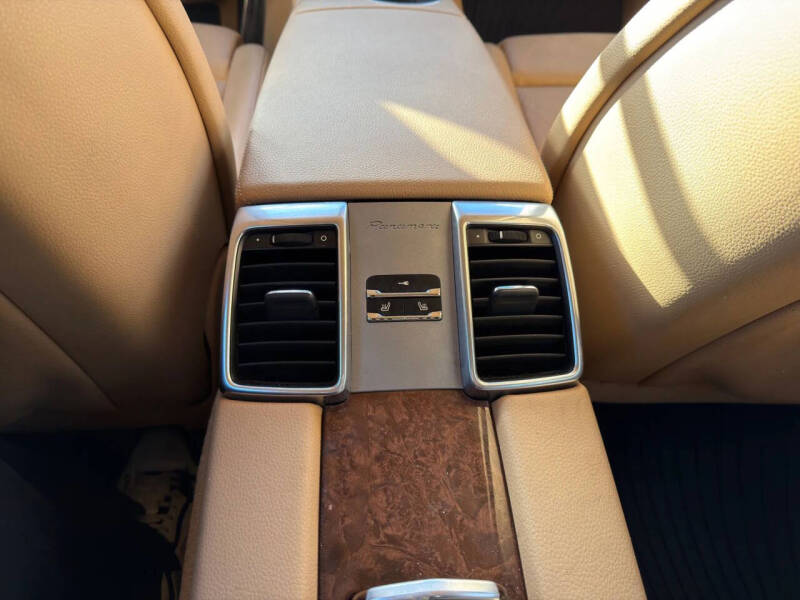 2011 Porsche Panamera