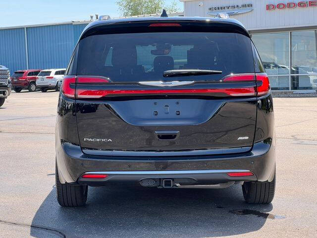 2025 Chrysler Pacifica Pinnacle