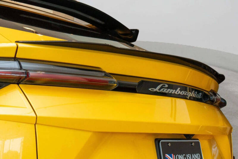2024 Lamborghini Urus Performante