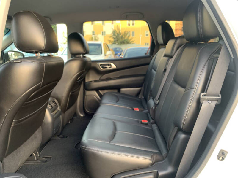 2013 Nissan Pathfinder SL