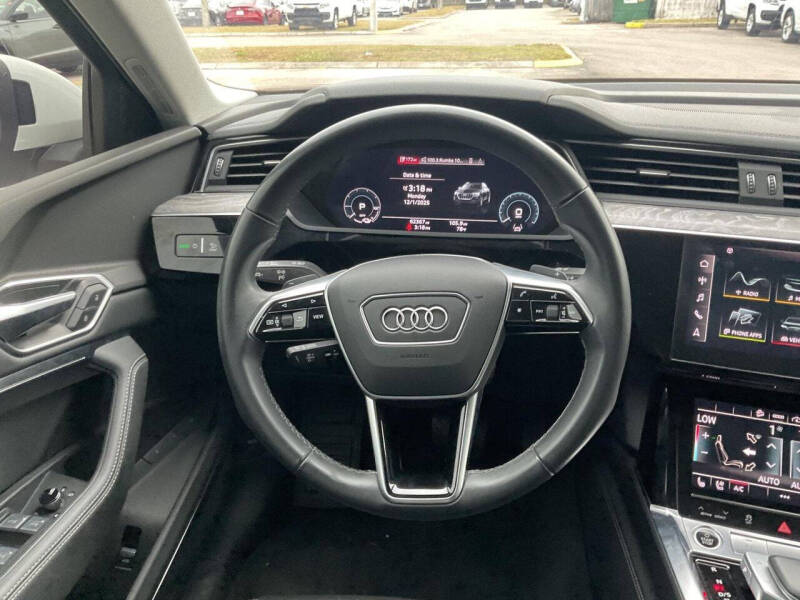 2022 Audi e-tron Sportback quattro Premium Plus S line