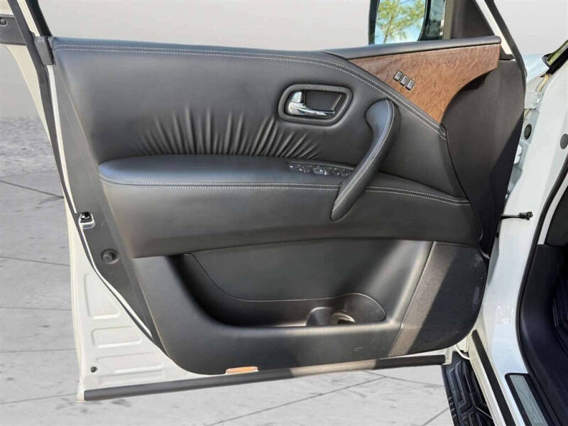 2017 Infiniti QX80