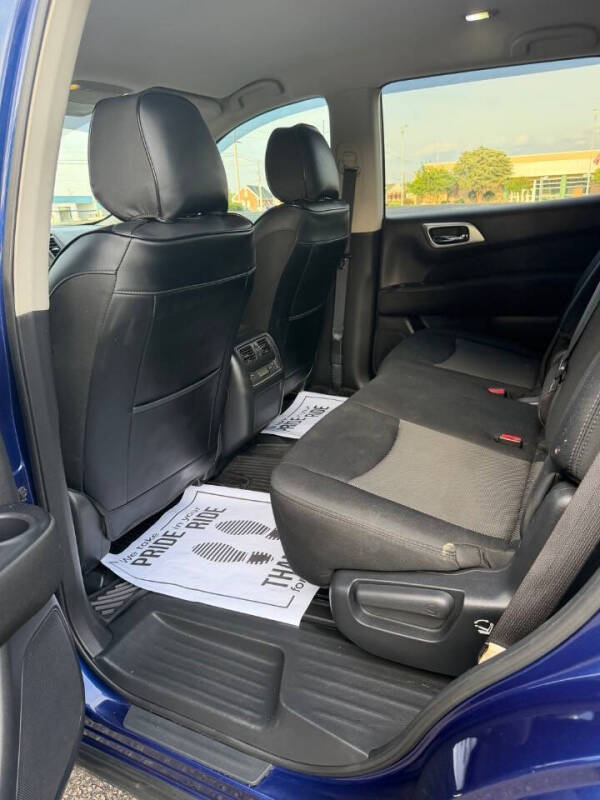 2017 Nissan Pathfinder S