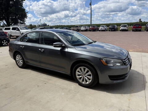 2014 Volkswagen Passat 1.8T Wolfsburg Edition PZEV