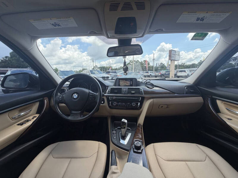2017 BMW 3 Series 320i