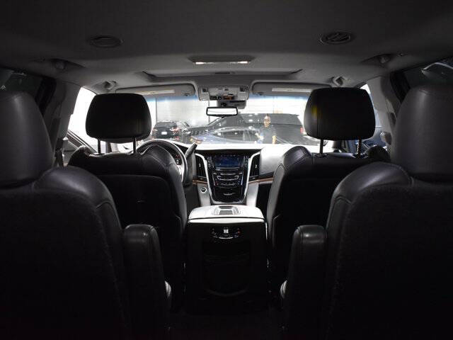 2020 Cadillac Escalade Luxury